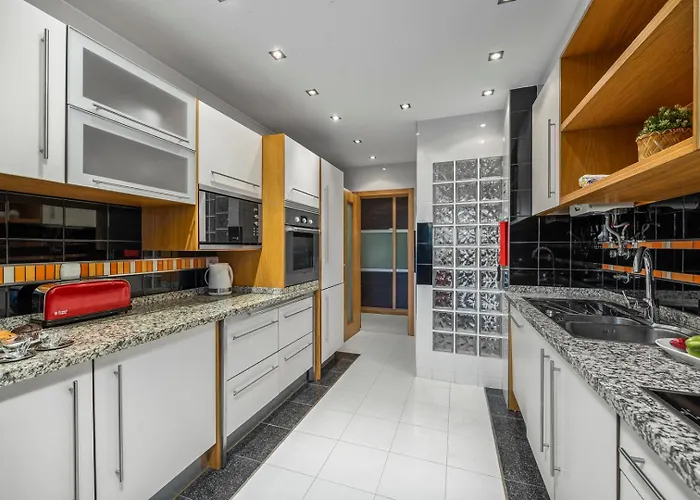 Palm Breeze Terrace *